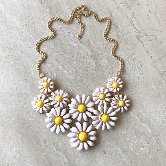 Sweet chamomile necklace - Picture 5 of 5