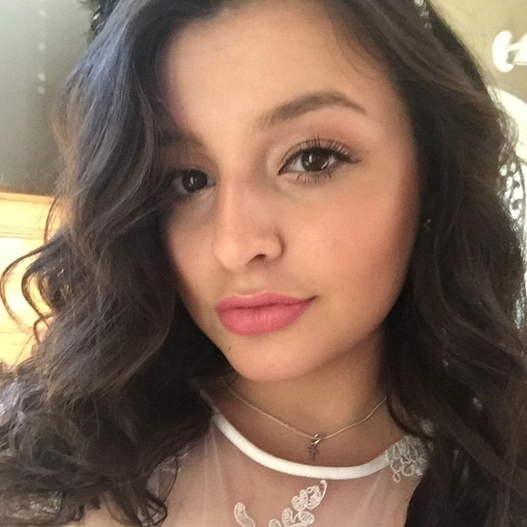 Meet your Posher, Alexandria