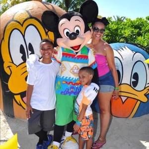 Meet your Posher, Johnelle