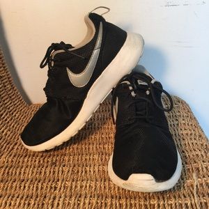 Nike Roshe sneakers