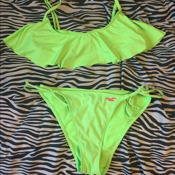 Hollister bathing suit