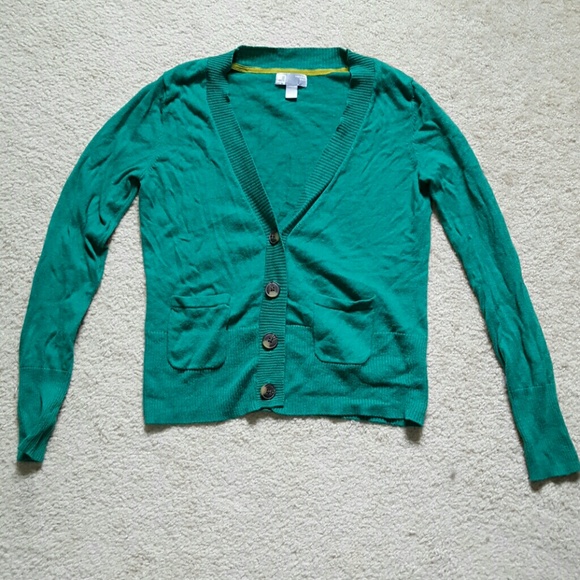 Super cute green sweater