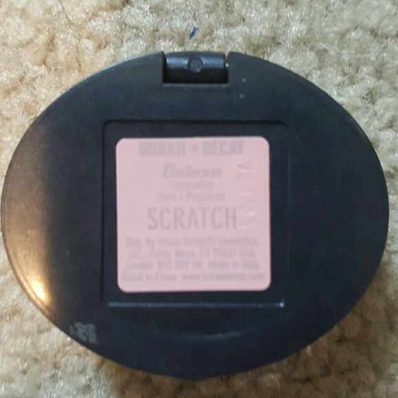 URBAN DECAY eyshadow - Picture 3 of 3