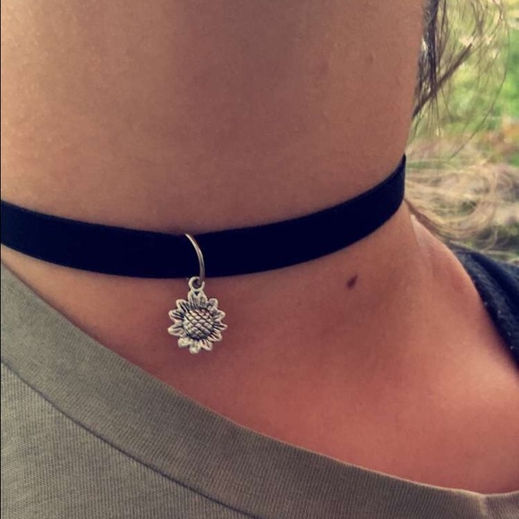 Handmade | Jewelry | 9s Chocker | Poshmark