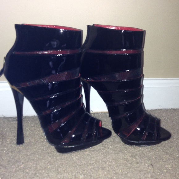 Charles Jourdan Black heels