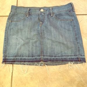 New old navy frayed jean skirt size 2