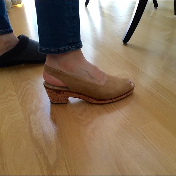 Joan & David Camel Open Toe Sling Back Shoes - image 3