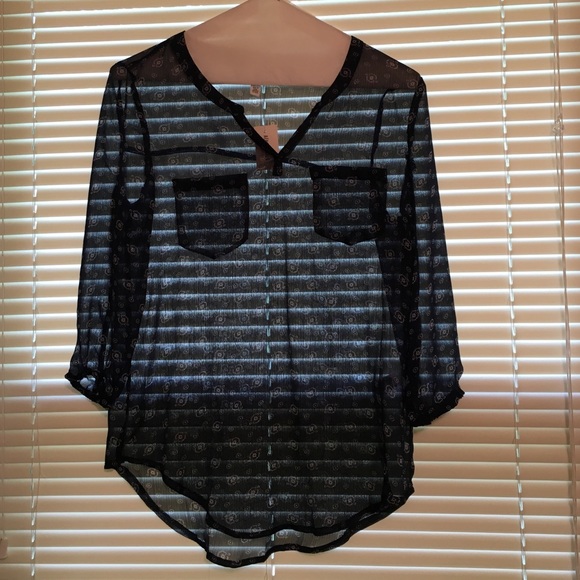 Sheer Hollister top!