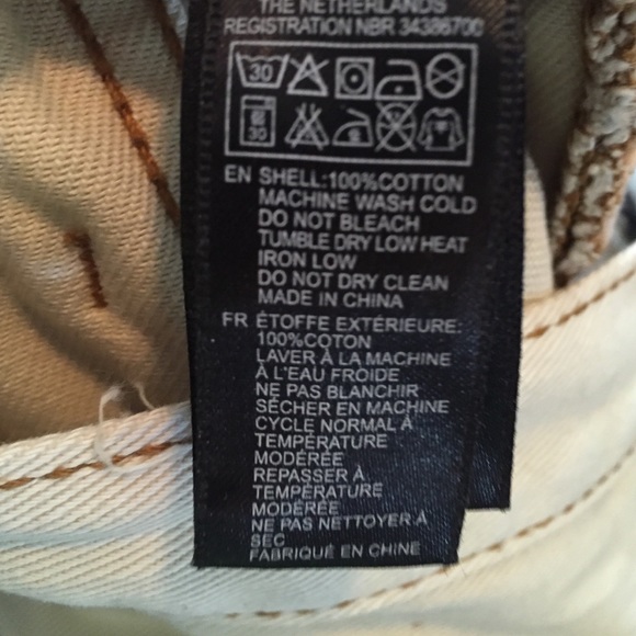 F21 | Studded Denim Shorts - Picture 4 of 4