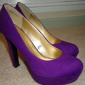 Gorgeous purple platform pumps