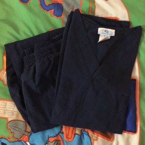 Scrub set