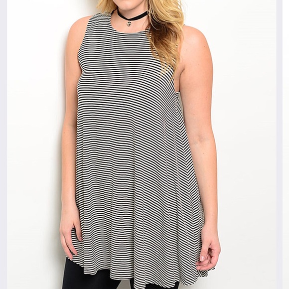 Black&Cream Stripe Sleeveless Tunic runs small 2X - Picture 2 of 3