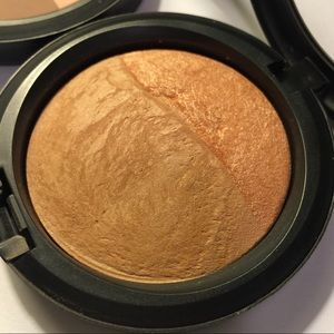 Rare MAC MSF in Medium Dark Natural & Shimmer