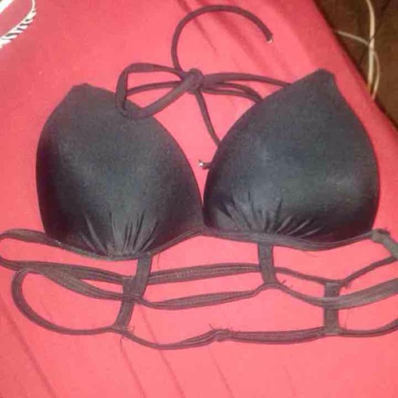 Bikini - Picture 2 of 3