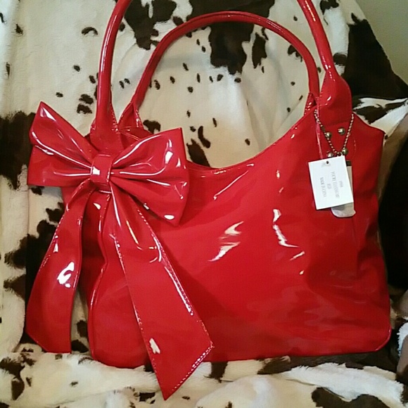 Medium sized purse