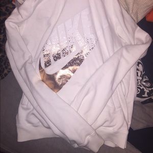 Nike sweatshirt