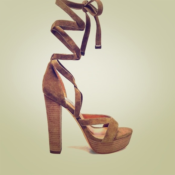 🚫🚫🔕SOLD🚫🚫🔕Steve Madden lace it heels sz 8 - Picture 1 of 3