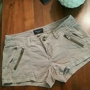 Khaki American Eagle shorts