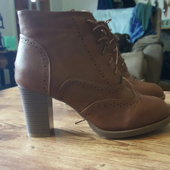 10M Bella Marie Heeled Boots