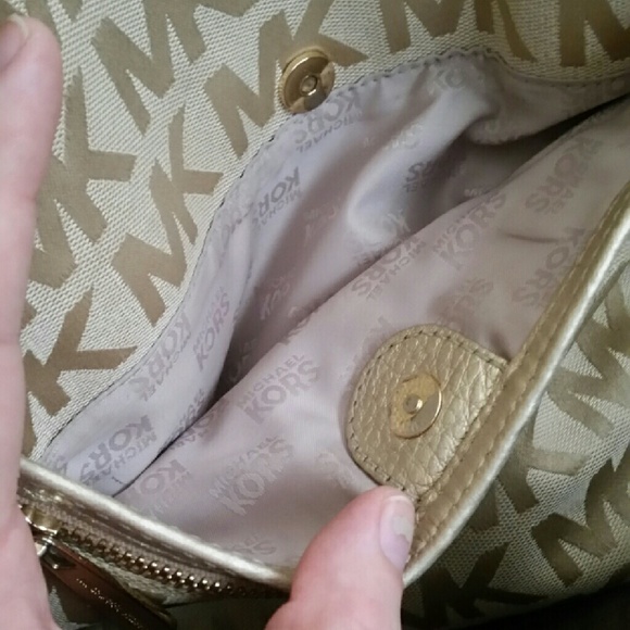 Tan MK satchel ? **cross posted** - Picture 3 of 4