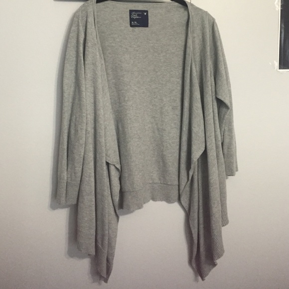 American Eagle Outfitters Gray Flowy Sweater