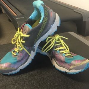 Underarmour xstorm charge St shoes women's 8