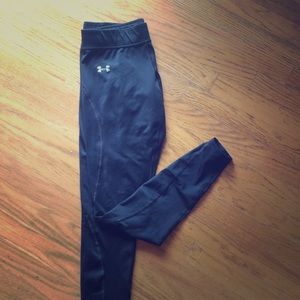 Under Armour dry fit yoga leggings