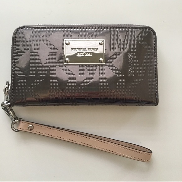 Michael Kors phone wristlet