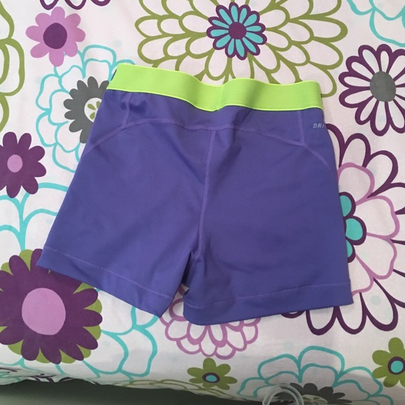 Nike spandex.. Size medium - Picture 3 of 3