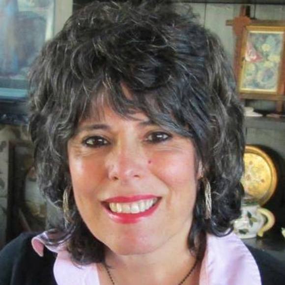 Meet your Posher, Diane