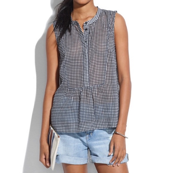 Black gingham sleeveless shirt top ✨flash sale✨