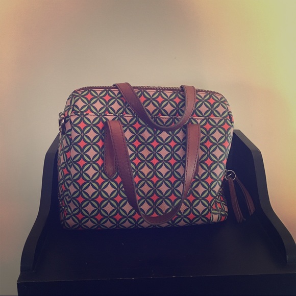 FOSSIL Sydney Satchel (vinyl w leather accents)