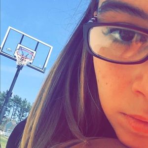 Meet your Posher, Tina