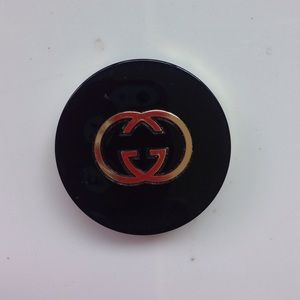 Gucci eyeshadow.