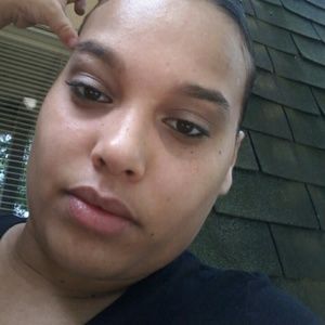 Meet your Posher, Cynthia