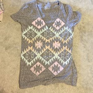 American Eagle Outfitters. V-neck