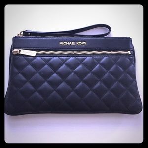 Michael Kors Multi Pocket Wristlet