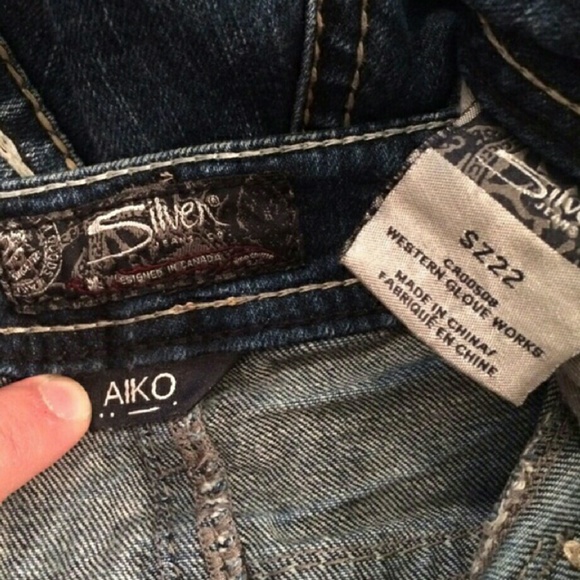 Sold - Picture 3 of 3