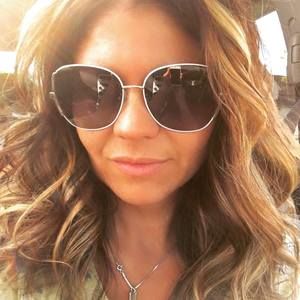 Meet your Posher, Angie