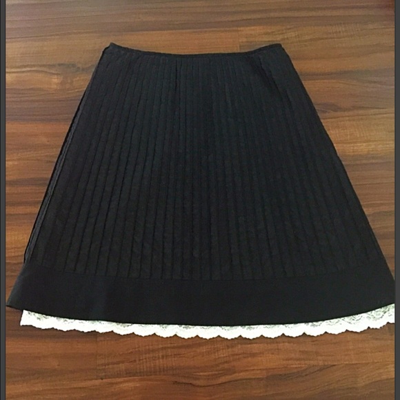 Ann Taylor women's black skirt size 8