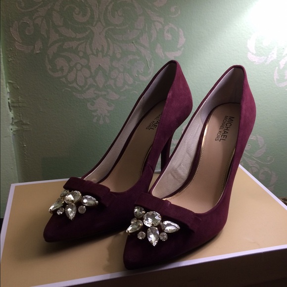 🚫SOLD🚫Michael Kors Felicity Pump in Merlot - Picture 2 of 3