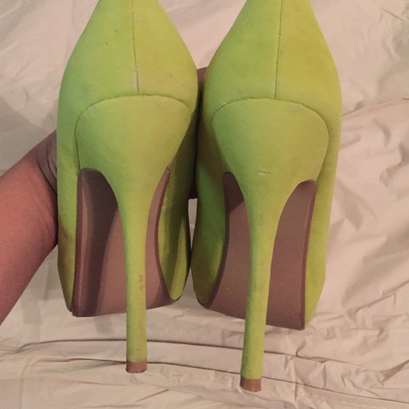 Multi color heels - Picture 2 of 4