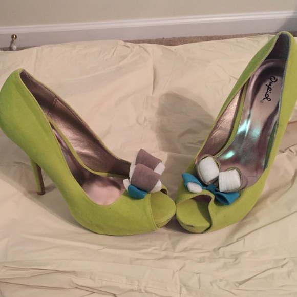 Multi color heels - Picture 4 of 4