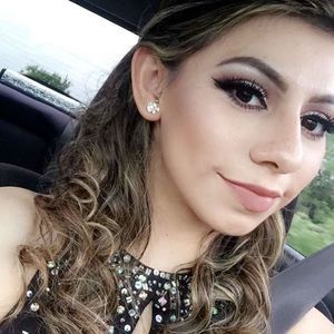 Meet your Posher, Lorena