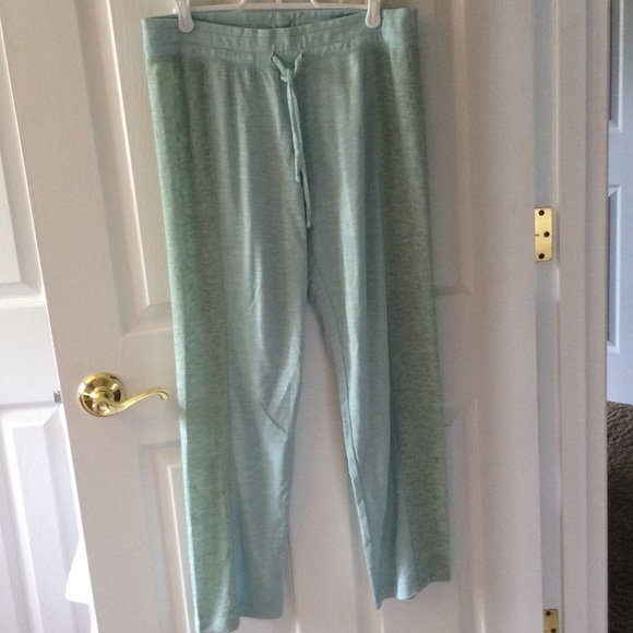 Victoria's Secret Comfy Cropped Sweats/PJ pants