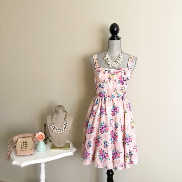 Silver pearls chunky necklace NWT - Picture 2 of 4