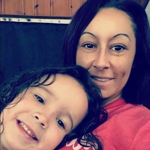 Meet your Posher, Elaine