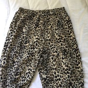 High wasted cheetah print pants