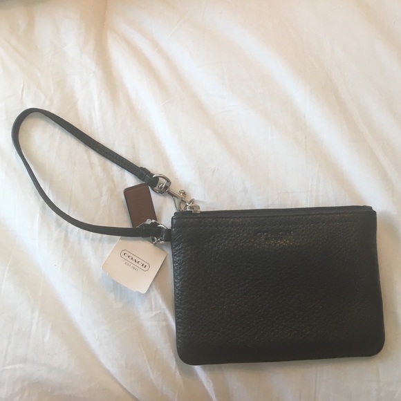 NEVER USED, TAGS STILL ON** black coach wristlet