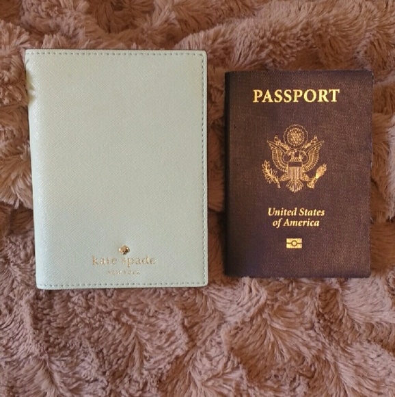 Kate Spade mint mojito passport holder NWT